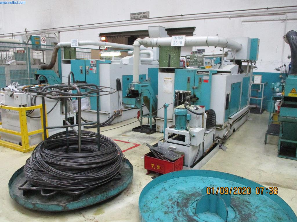 Máquinas para la fabricación de tornillos, pernos y elementos de fijación-1