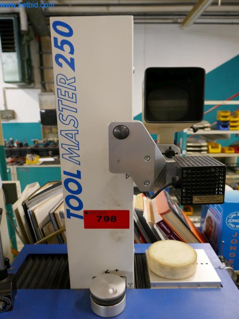 Máquinas para la fabricación de tornillos, pernos y elementos de fijación-1