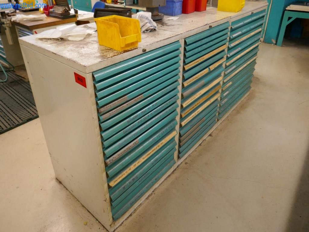 Máquinas para la fabricación de tornillos, pernos y elementos de fijación-1