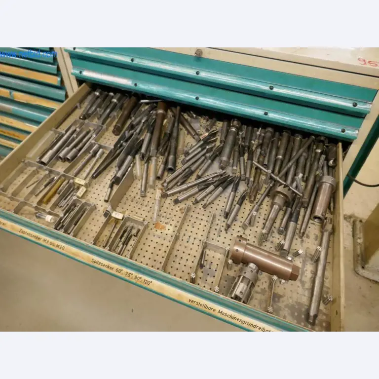 Máquinas para la fabricación de tornillos, pernos y elementos de fijación-3