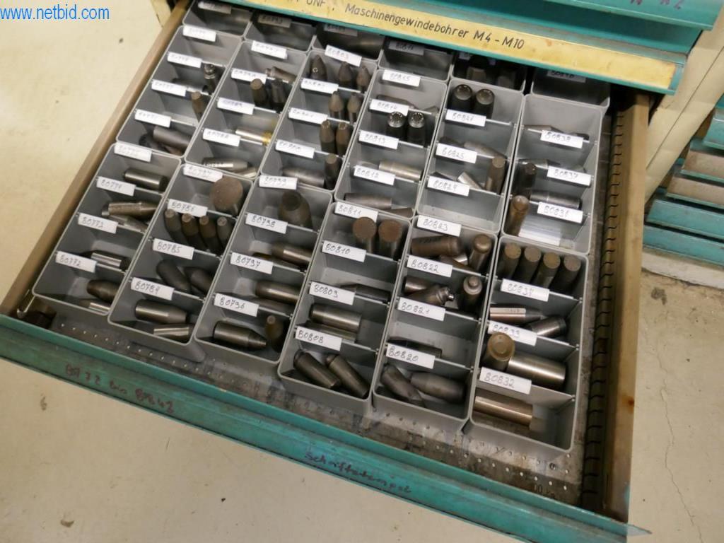 Máquinas para la fabricación de tornillos, pernos y elementos de fijación-5