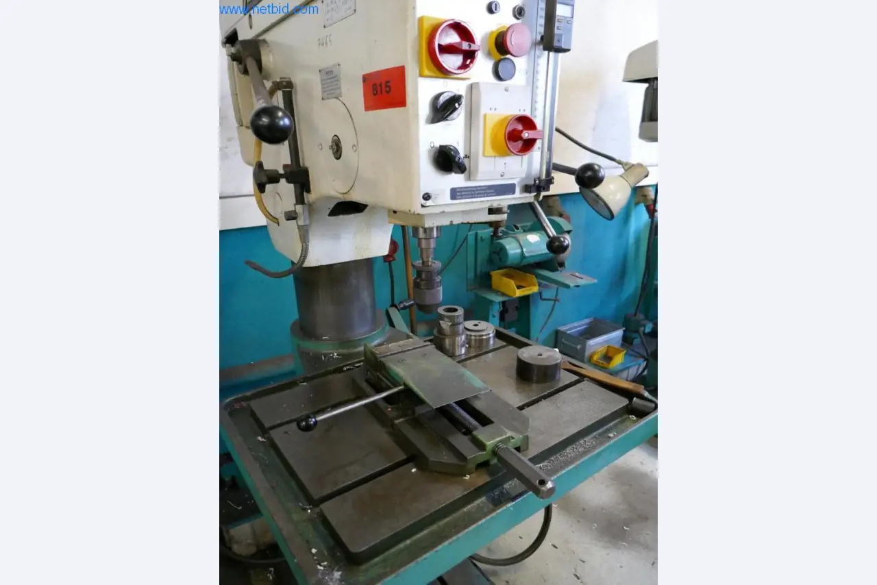 Máquinas para la fabricación de tornillos, pernos y elementos de fijación-3