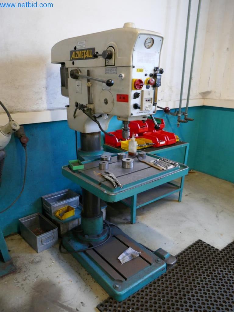 Máquinas para la fabricación de tornillos, pernos y elementos de fijación-1