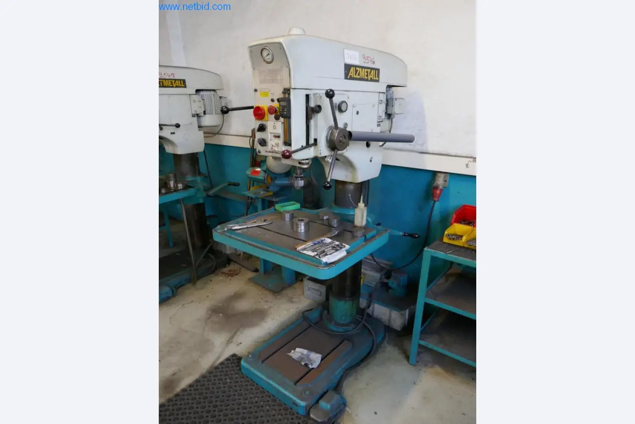 Máquinas para la fabricación de tornillos, pernos y elementos de fijación-2