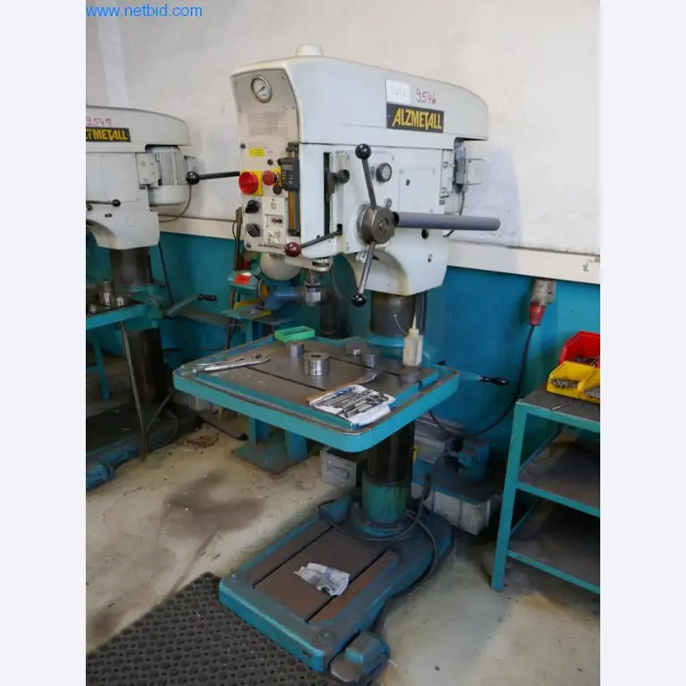 Máquinas para la fabricación de tornillos, pernos y elementos de fijación-2