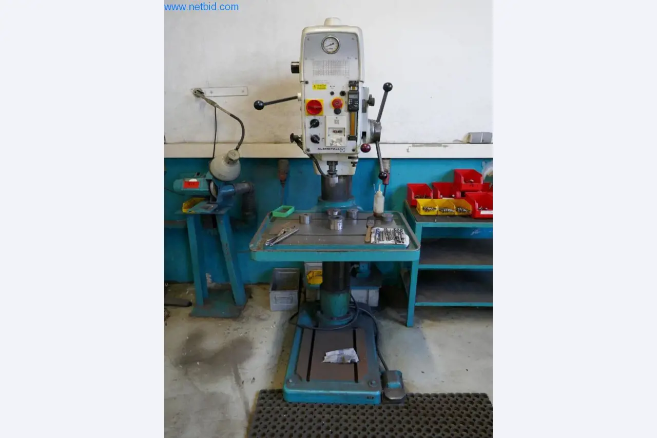 Máquinas para la fabricación de tornillos, pernos y elementos de fijación-3