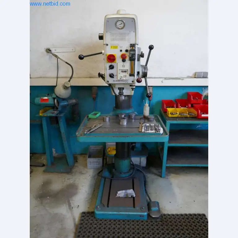 Máquinas para la fabricación de tornillos, pernos y elementos de fijación-3