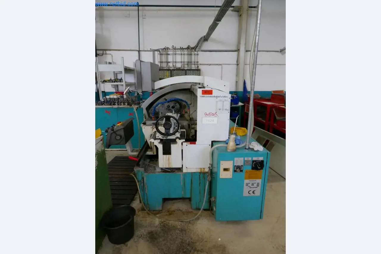 Machines voor de productie van schroeven, bouten en bevestigingsmiddelen-2