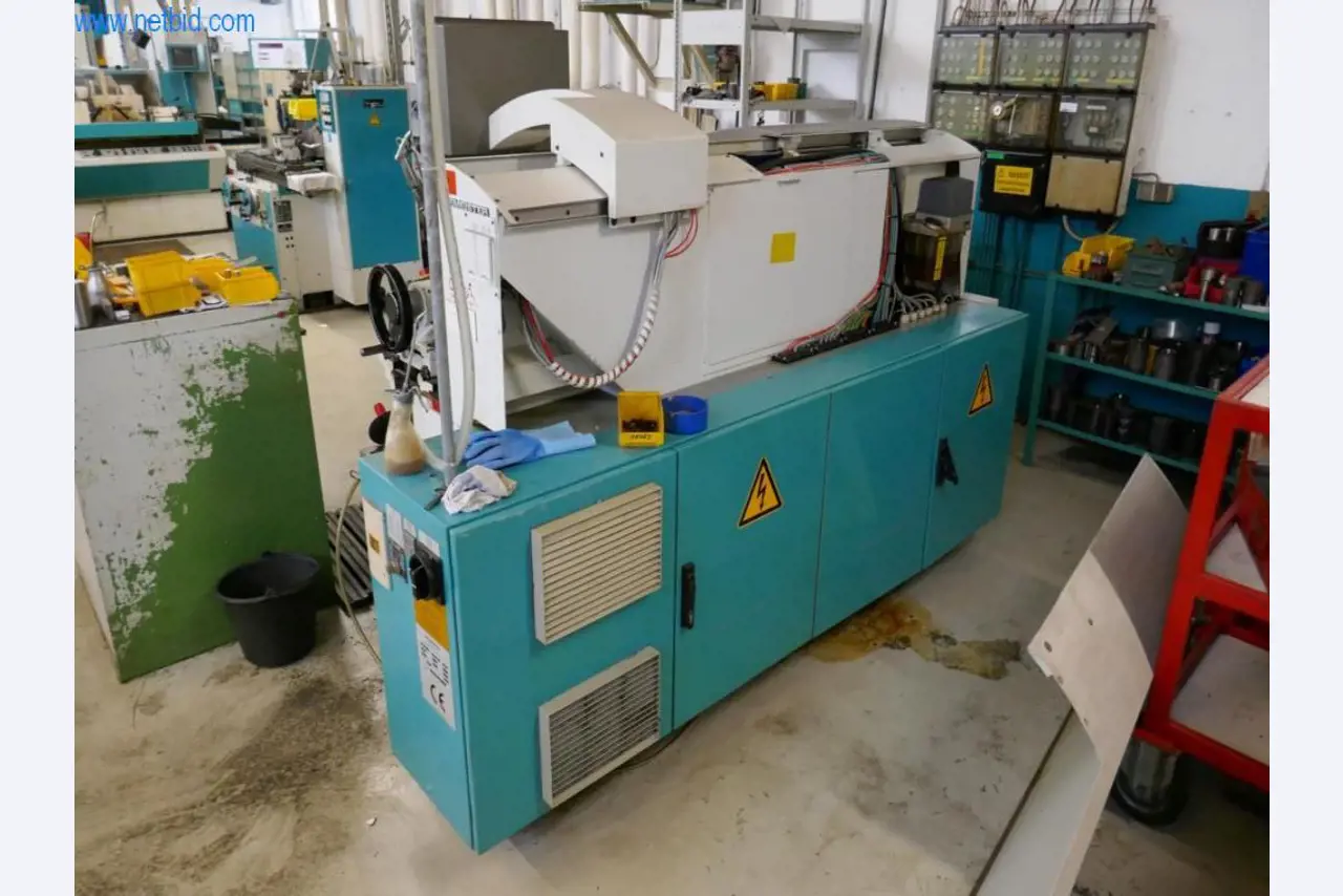 Machines voor de productie van schroeven, bouten en bevestigingsmiddelen-3