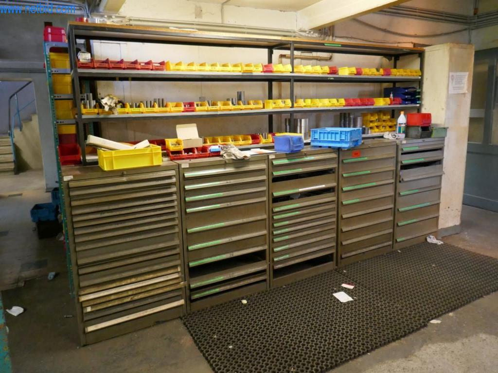 Máquinas para la fabricación de tornillos, pernos y elementos de fijación-1