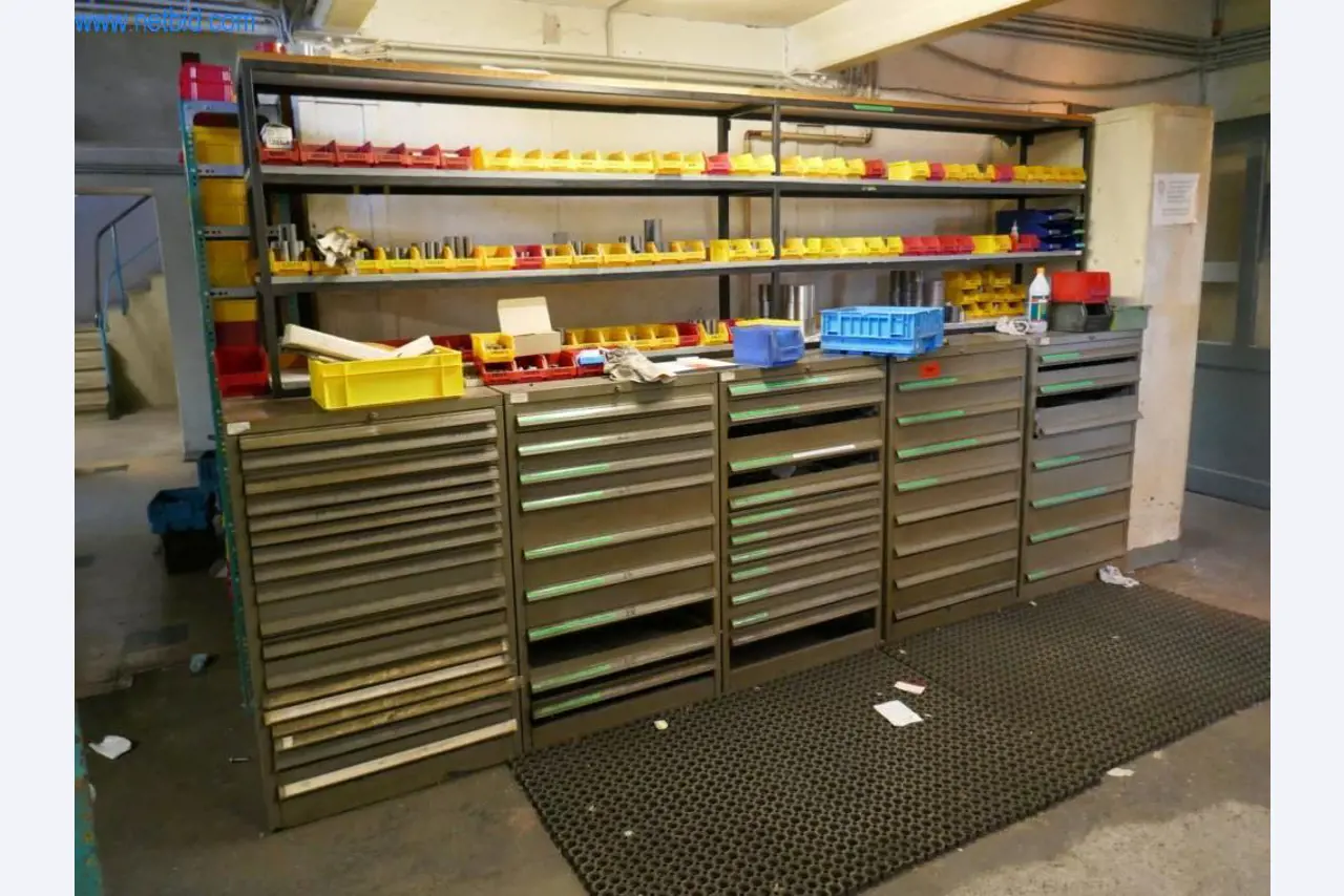 Maszyny do produkcji wkrętów, śrub i elementów złącznych-1