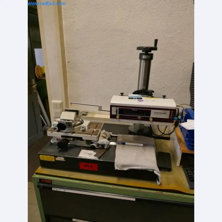 Máquinas para la fabricación de tornillos, pernos y elementos de fijación-1