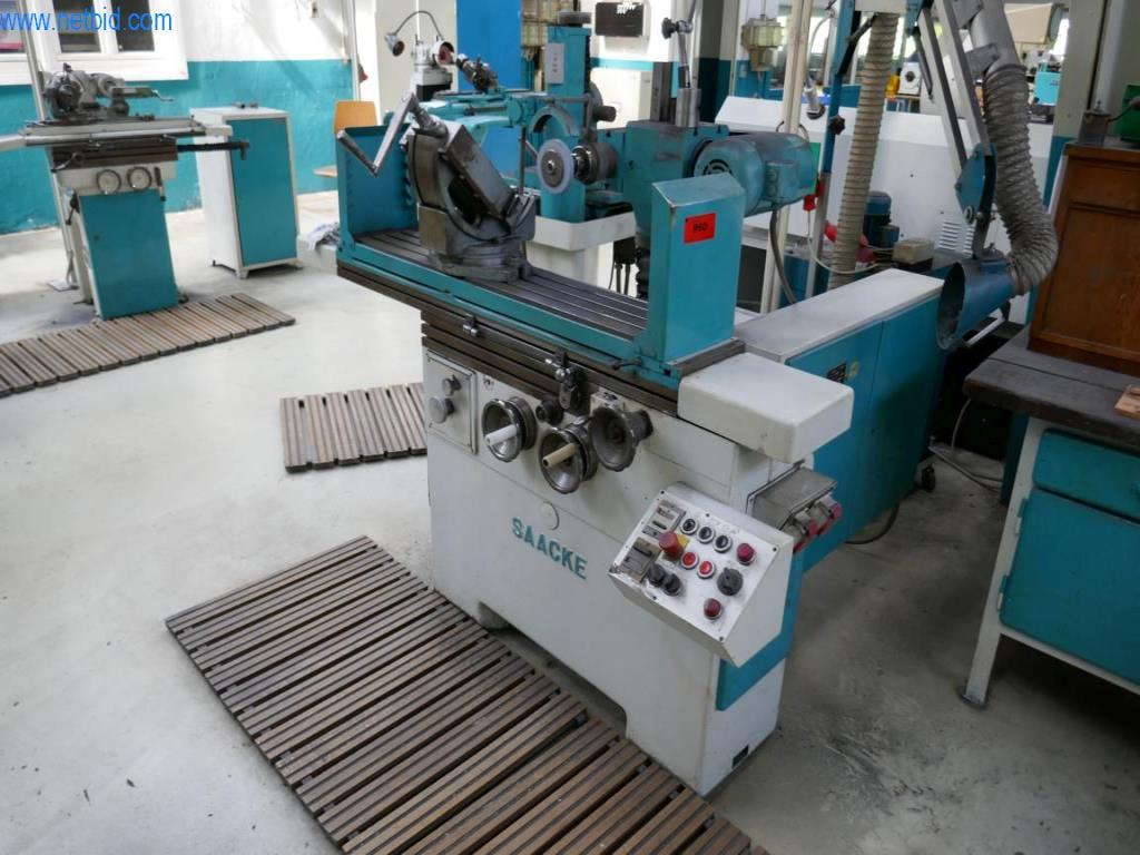 Máquinas para la fabricación de tornillos, pernos y elementos de fijación-1