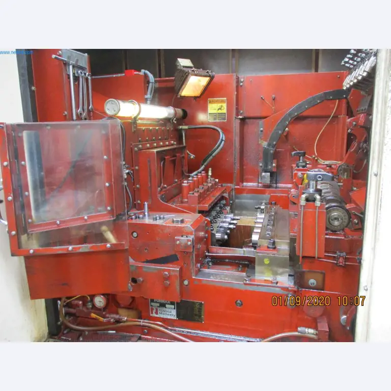 Stroje na výrobu šroubů, svorníků a spojovacího materiálu-3