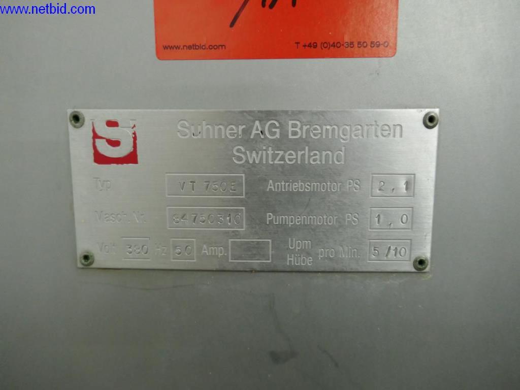 Gepflegte Maschinen und Ausstattung eines Fleischereibetriebes-10