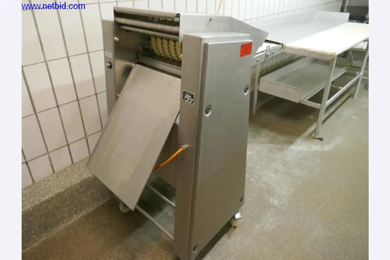 Goed onderhouden machines en apparatuur in een slagerij-13