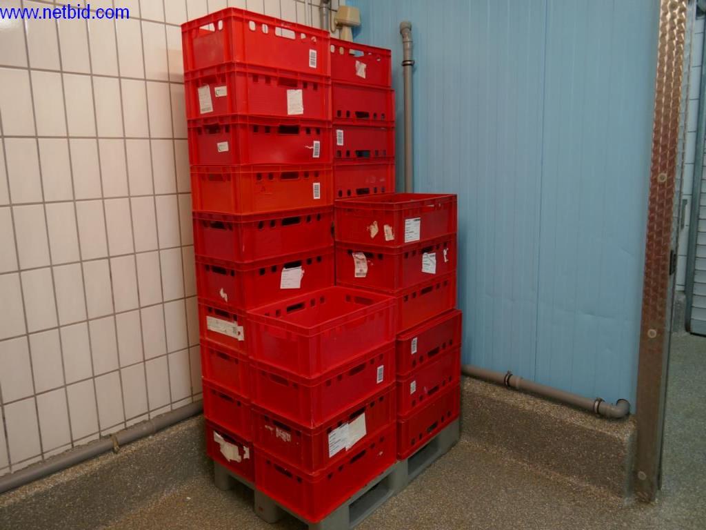 Gepflegte Maschinen und Ausstattung eines Fleischereibetriebes-21