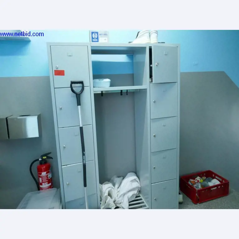 Goed onderhouden machines en apparatuur in een slagerij-23
