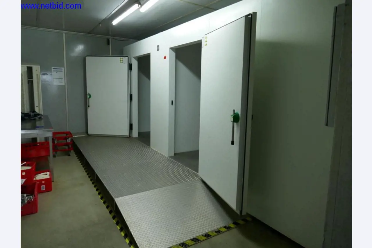 Goed onderhouden machines en apparatuur in een slagerij-26