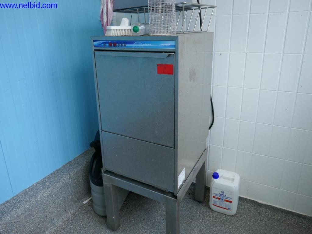 Gepflegte Maschinen und Ausstattung eines Fleischereibetriebes-2