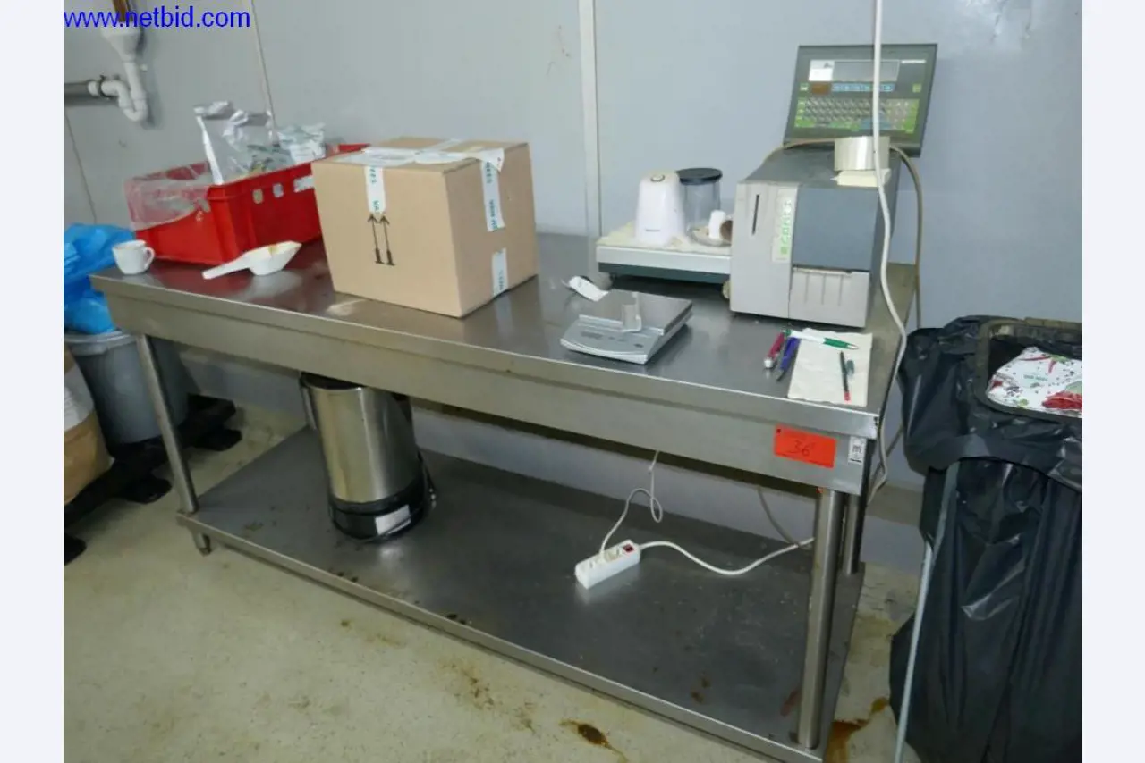 Goed onderhouden machines en apparatuur in een slagerij-32
