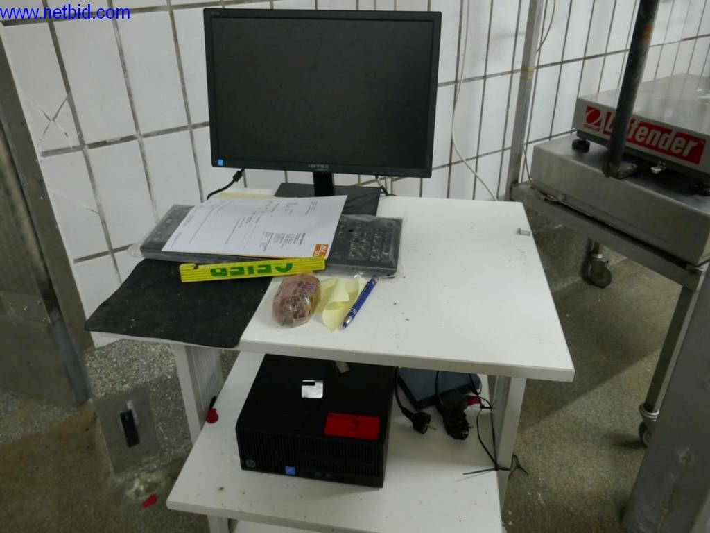 Gepflegte Maschinen und Ausstattung eines Fleischereibetriebes-8