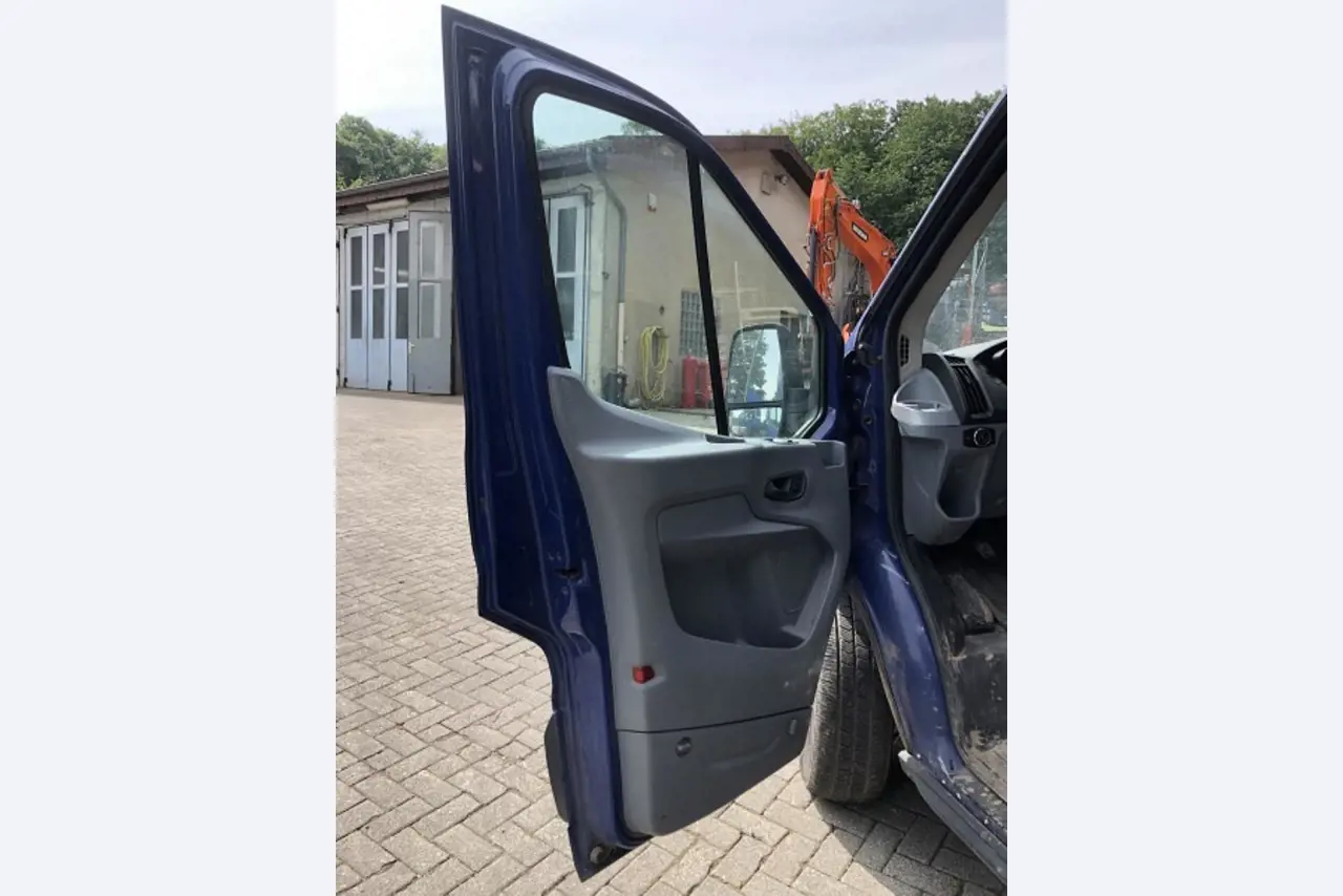 Stavební stroje a užitková vozidla-19