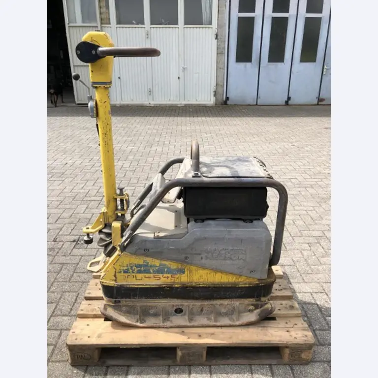 Machines de chantier et véhicules utilitaires-1