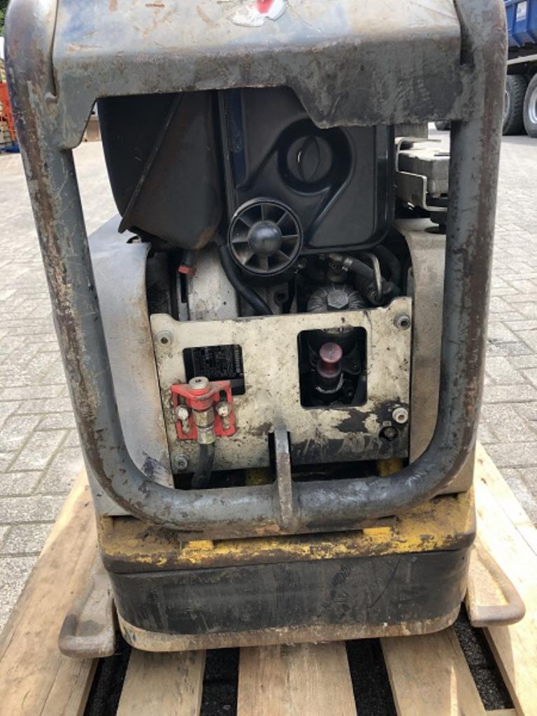 Construction equipment and commercial vehicles-5