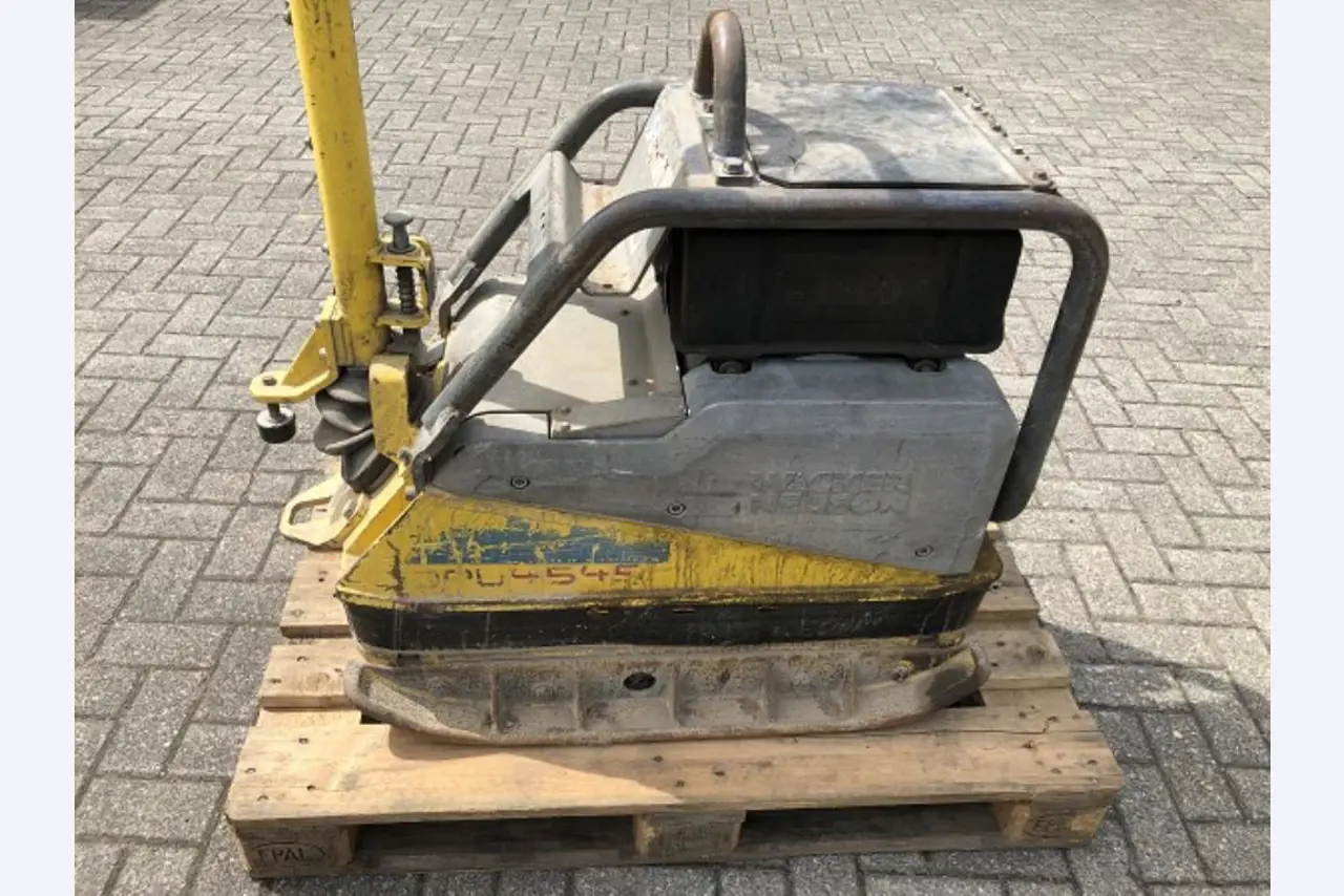 Maquinaria de construcción y vehículos industriales-7