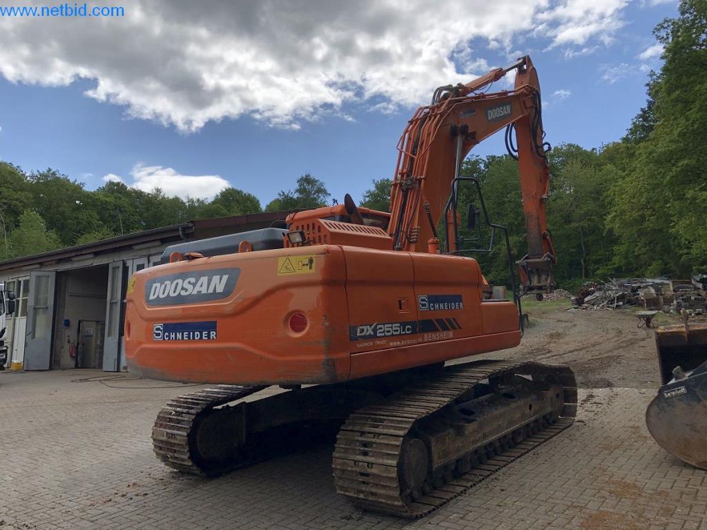 Maszyny budowlane i pojazdy użytkowe-17