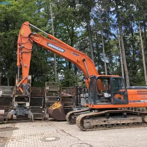 Graafmachine op rupsen Doosan DX 255 NLC-3