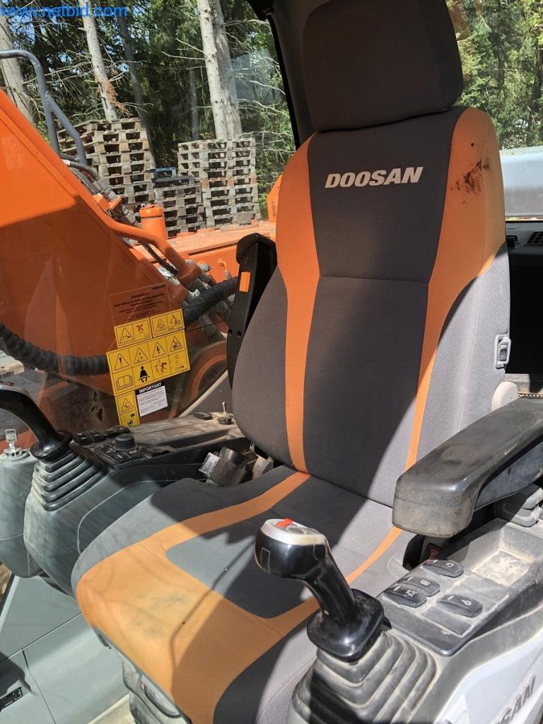 Maszyny budowlane i pojazdy użytkowe-30