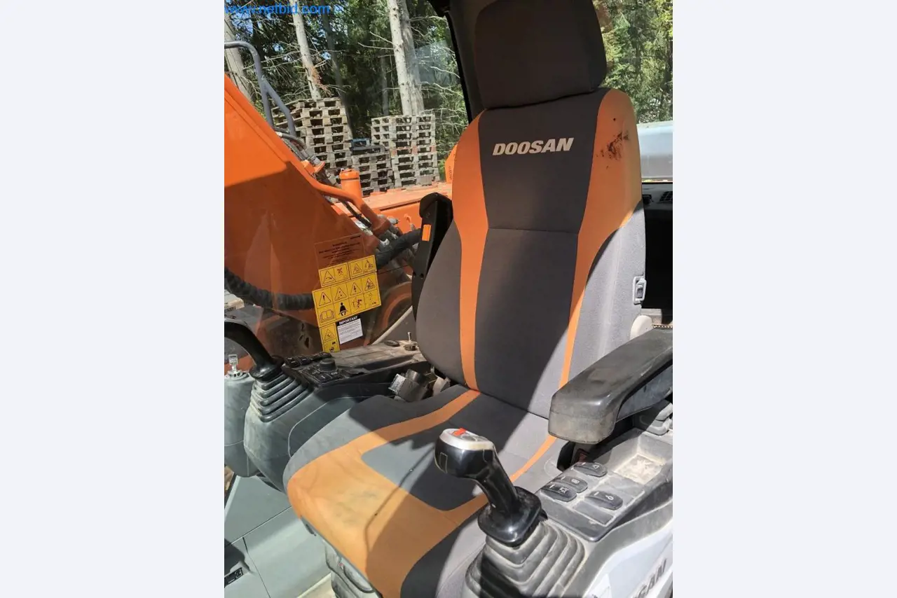 Maquinaria de construcción y vehículos industriales-30