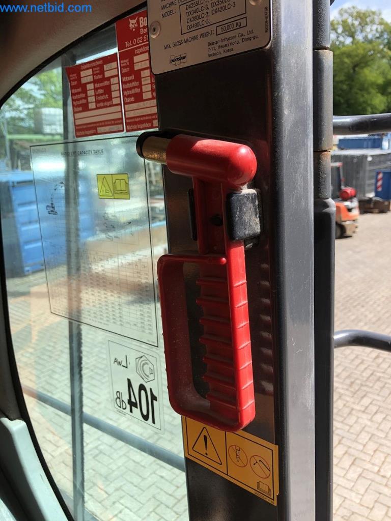 Maszyny budowlane i pojazdy użytkowe-33