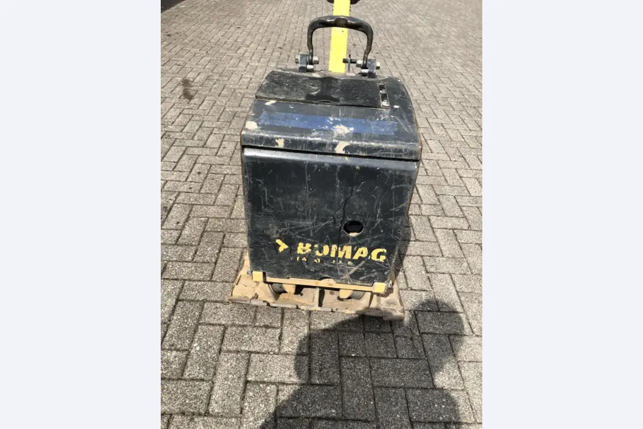 Stavební stroje a užitková vozidla-4