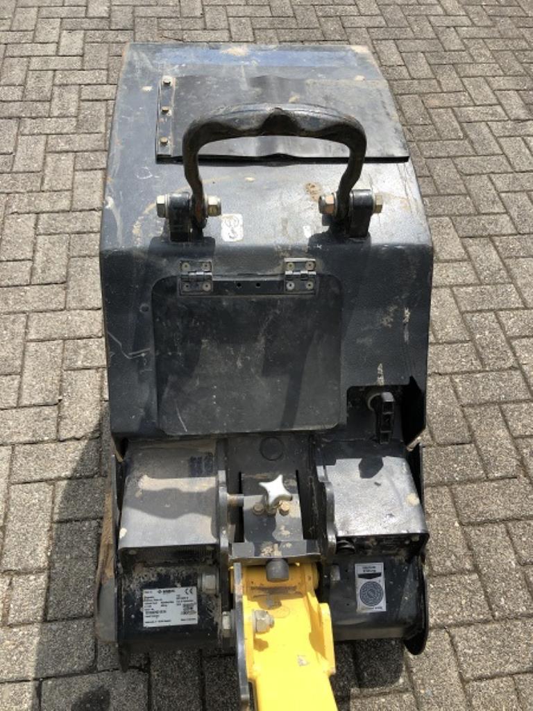 Maszyny budowlane i pojazdy użytkowe-6