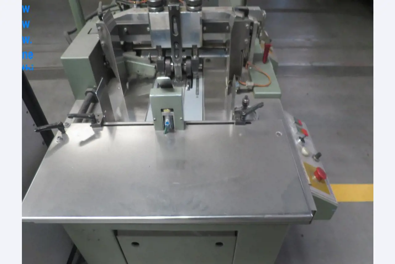 Machines du secteur de la finition de l'impression-2