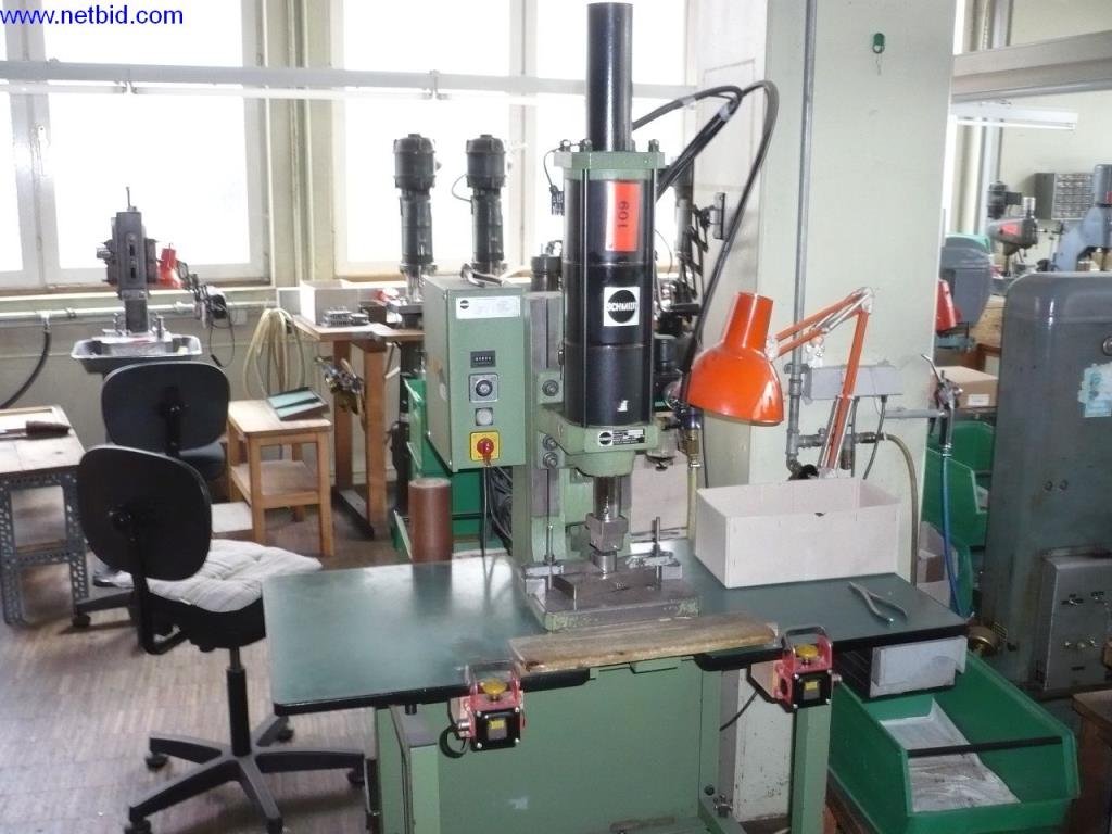 Holzbearbeitungs- und Werkzeugmaschinen zur Herstellung von mechanischen Kuckucksuhrwerken und -gehäusen-1