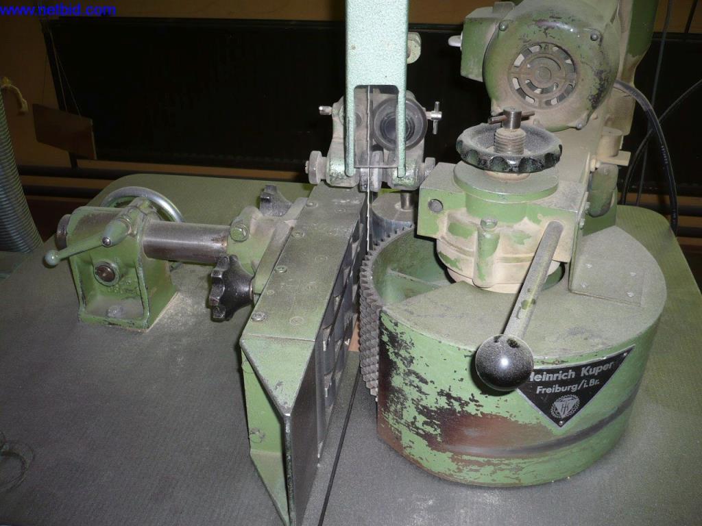 Dřevoobráběcí a obráběcí stroje pro výrobu mechanických hodinových strojků a skříní pro kukačky-2