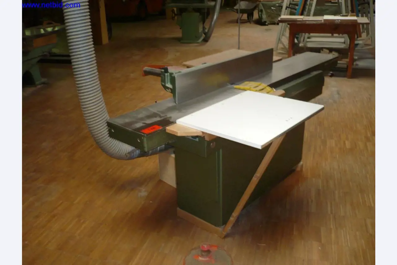 Holzbearbeitungs- und Werkzeugmaschinen zur Herstellung von mechanischen Kuckucksuhrwerken und -gehäusen-1