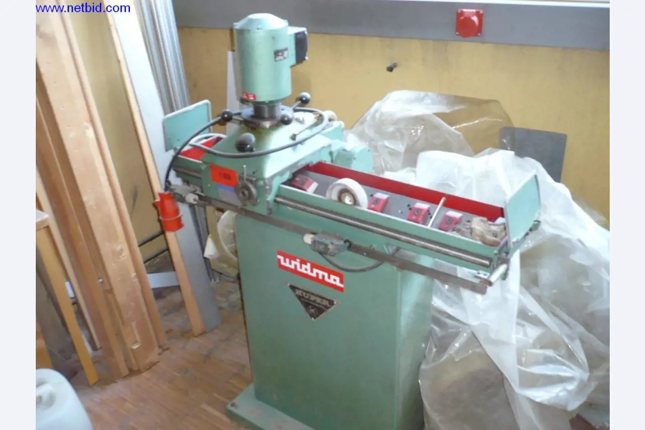 Holzbearbeitungs- und Werkzeugmaschinen zur Herstellung von mechanischen Kuckucksuhrwerken und -gehäusen-1