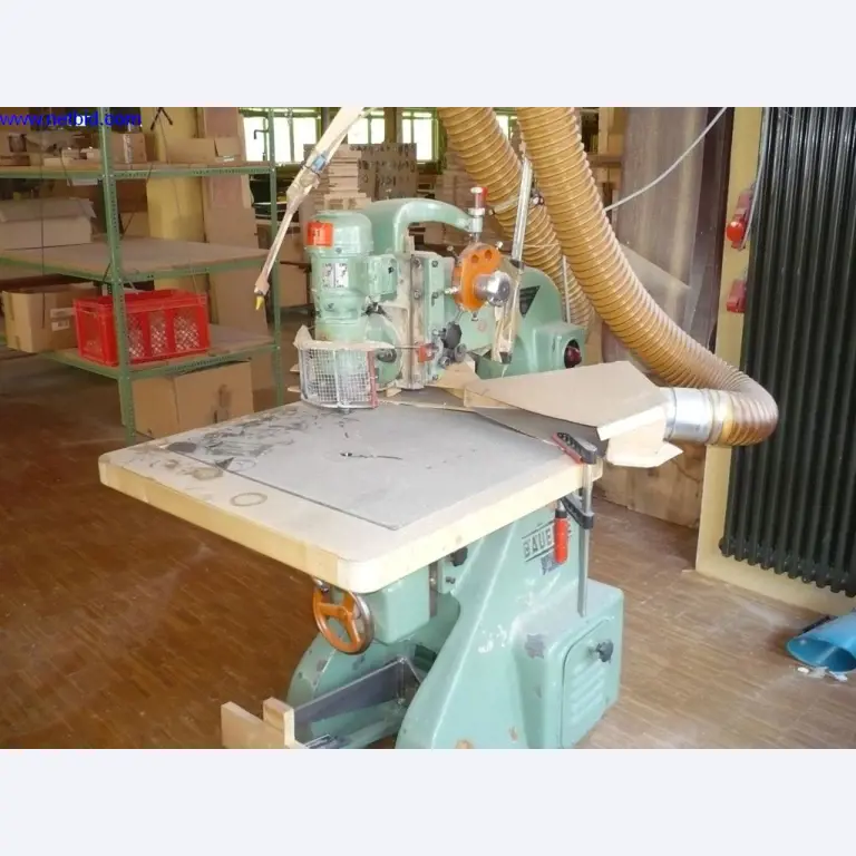 Holzbearbeitungs- und Werkzeugmaschinen zur Herstellung von mechanischen Kuckucksuhrwerken und -gehäusen-1