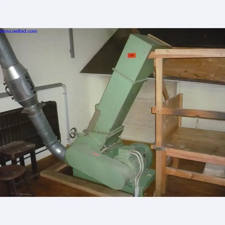Holzbearbeitungs- und Werkzeugmaschinen zur Herstellung von mechanischen Kuckucksuhrwerken und -gehäusen-1