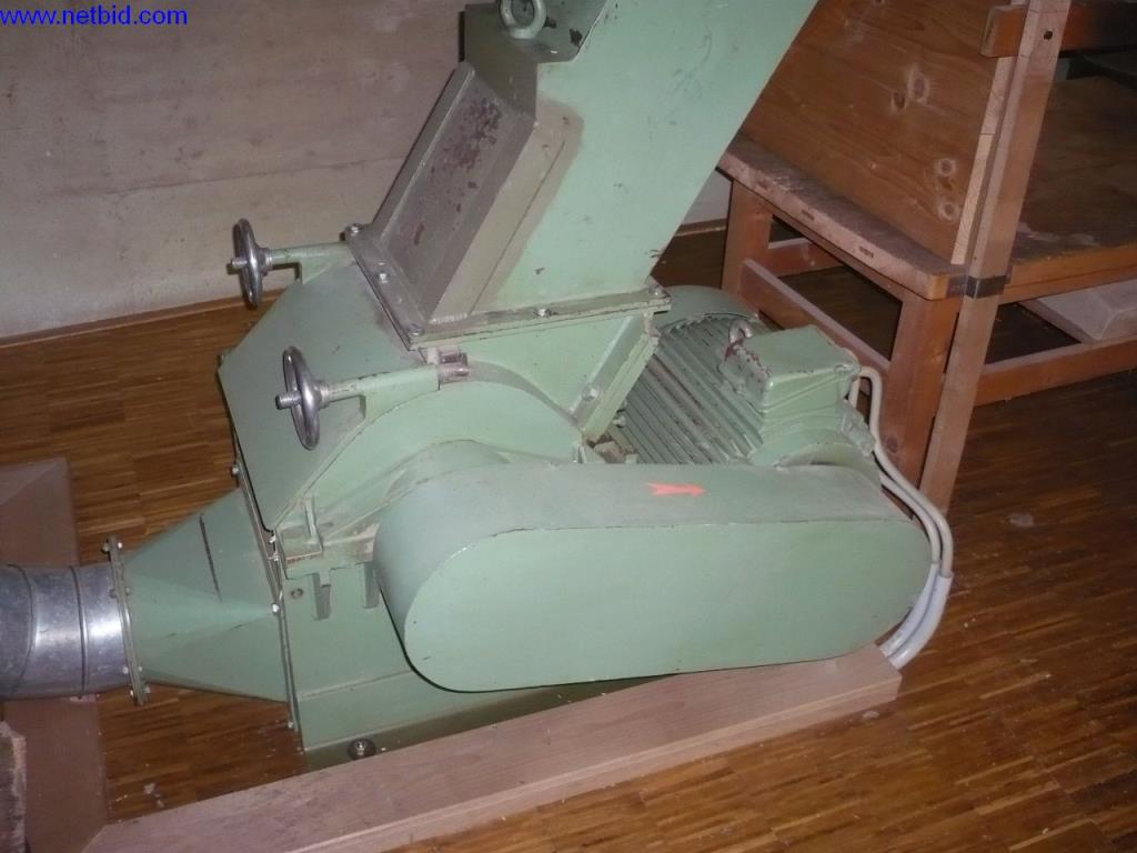 Holzbearbeitungs- und Werkzeugmaschinen zur Herstellung von mechanischen Kuckucksuhrwerken und -gehäusen-2