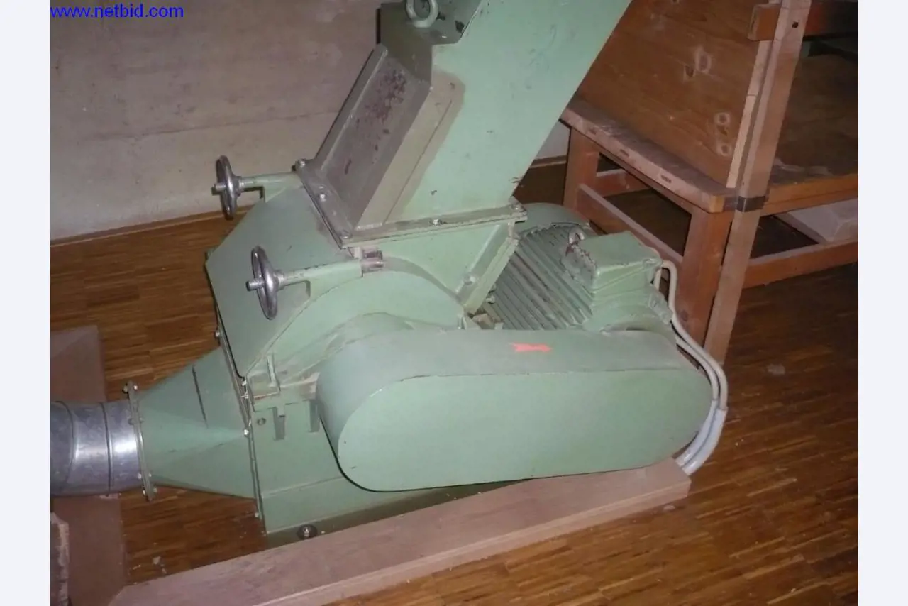 Holzbearbeitungs- und Werkzeugmaschinen zur Herstellung von mechanischen Kuckucksuhrwerken und -gehäusen-2
