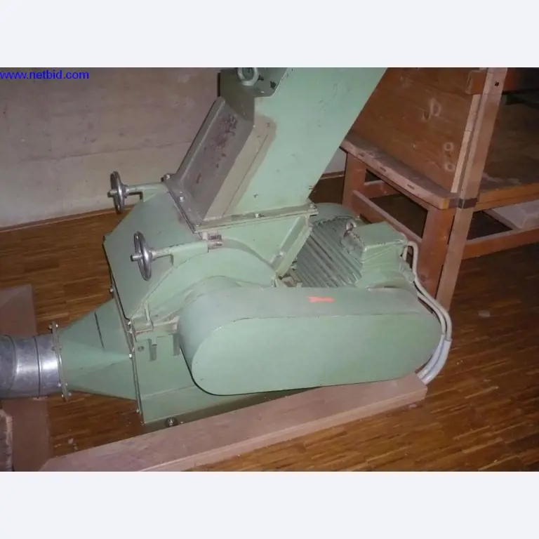 Holzbearbeitungs- und Werkzeugmaschinen zur Herstellung von mechanischen Kuckucksuhrwerken und -gehäusen-2