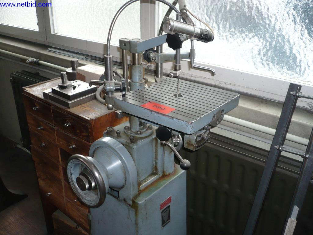 Holzbearbeitungs- und Werkzeugmaschinen zur Herstellung von mechanischen Kuckucksuhrwerken und -gehäusen-1