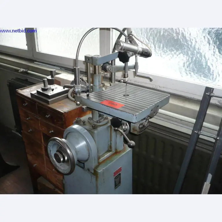 Holzbearbeitungs- und Werkzeugmaschinen zur Herstellung von mechanischen Kuckucksuhrwerken und -gehäusen-1