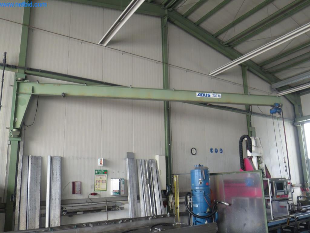 Cutting machines, welding technology, hand tools and other assets-1